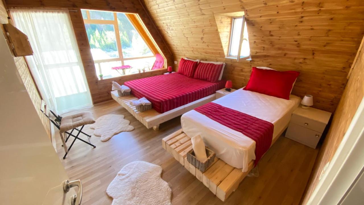 テス Bujtina Miqesia Bed & Breakfast エクステリア 写真