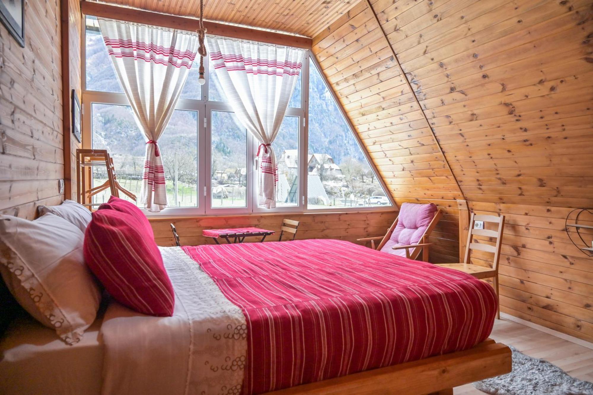 テス Bujtina Miqesia Bed & Breakfast エクステリア 写真
